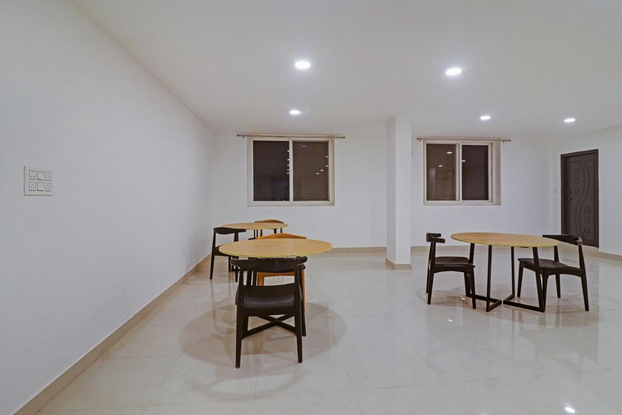 Hotel Townhouse Che Sigma Hyderabad Exterior foto
